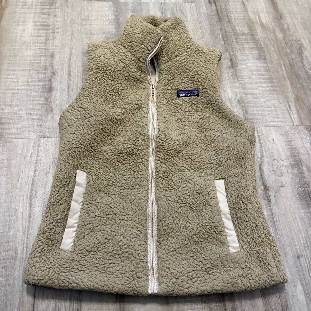 Patagonia Cream Tan Sherpa Vest XS